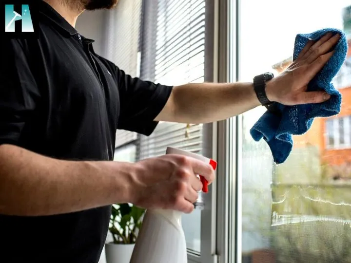 cleaning aluminium window frames with easy 3 process